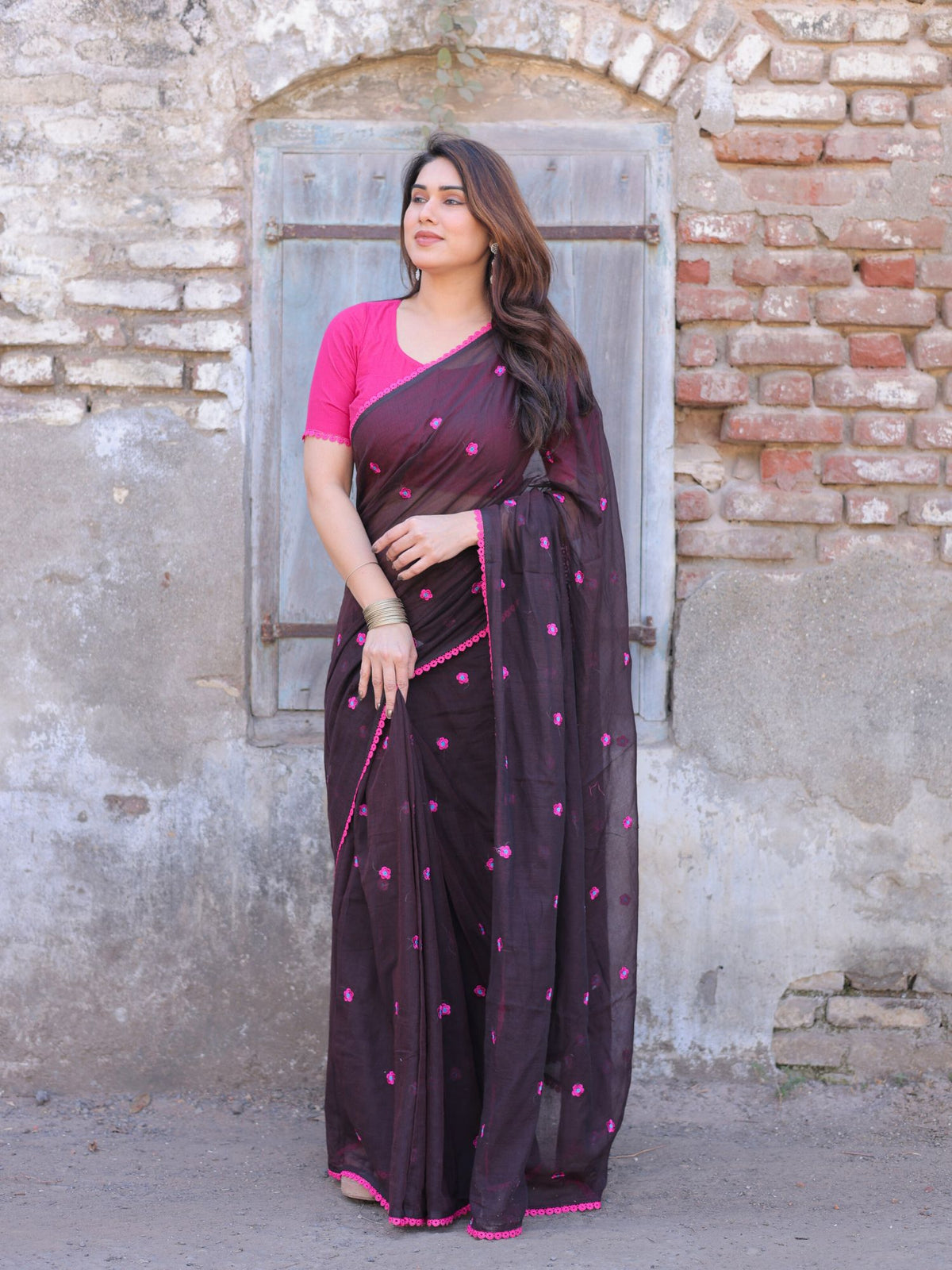 Cola mul cotton embroidered saree with blouse