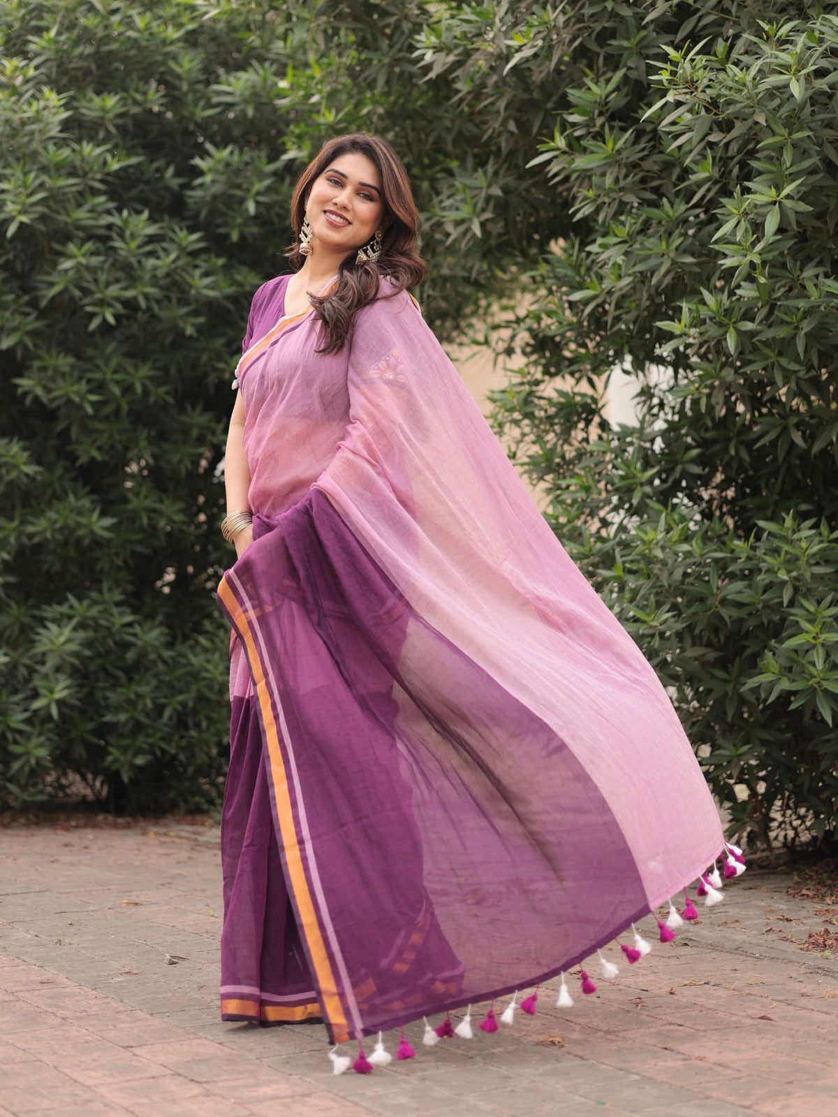 Morning glory dual tone saree with embroidered blouse