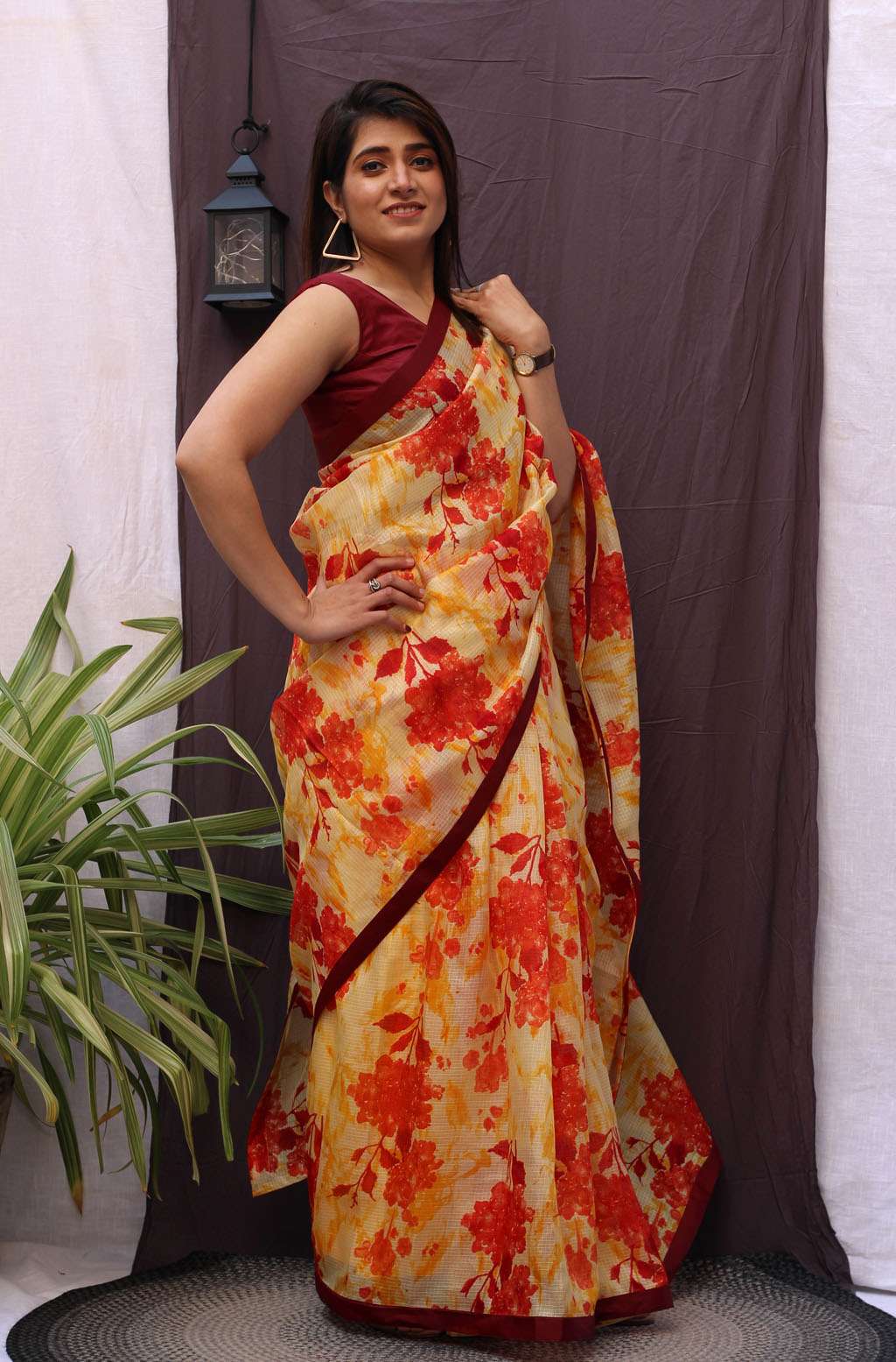 Aura Red Floral Printed Saree