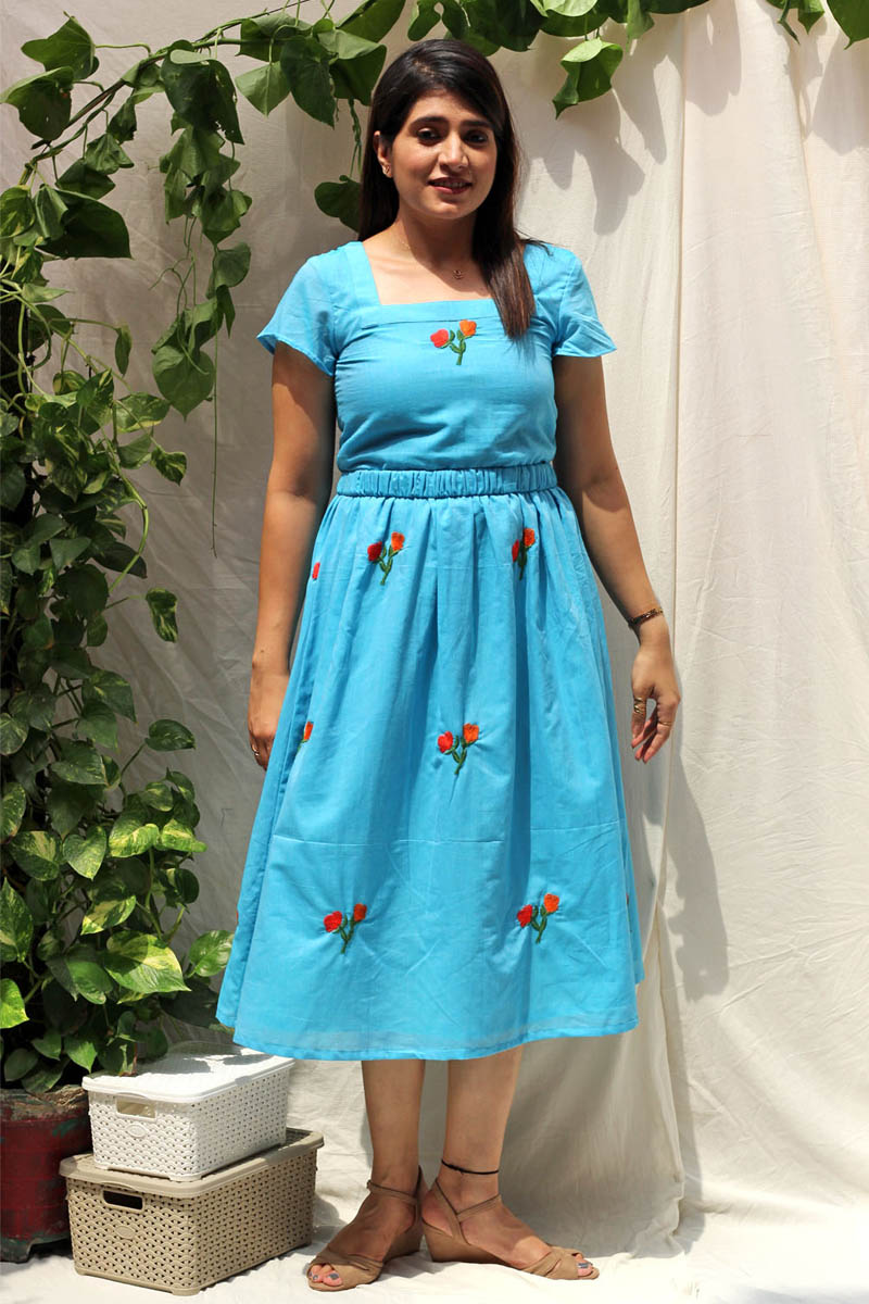 Chic Blue Floral Embroidered Dress